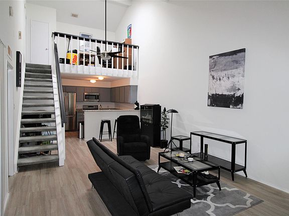 2nd image of 2611 Grants Lake Blvd