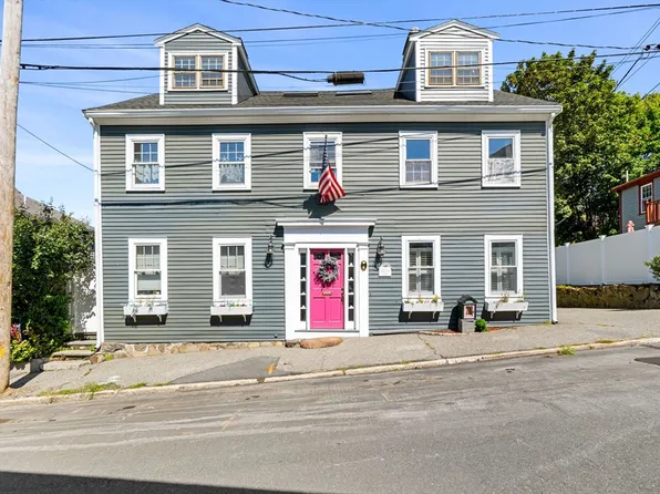 4 Cross St #1, Marblehead, MA 01945