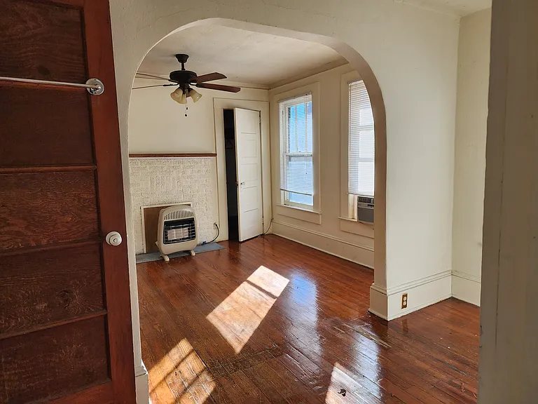 236 SW 2nd St #5 — Photo 12