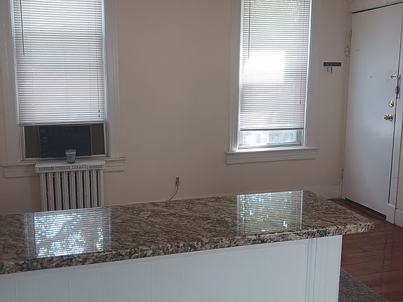 2nd image of 39 Paterson St #4