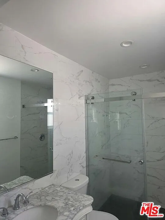 3 bed, 2.0 bath, $3,990 — Photo 3