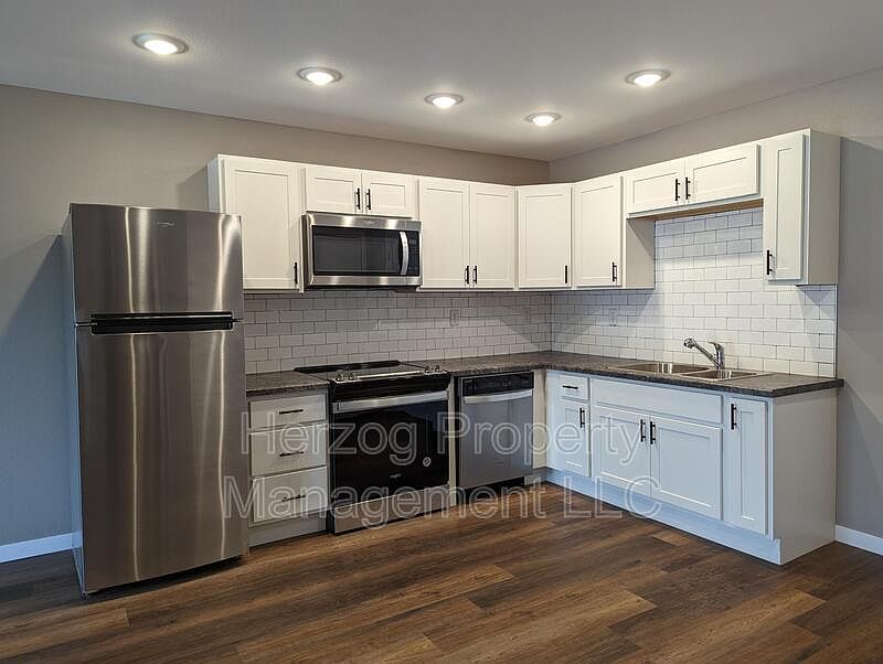 1st image of 1873 10th Ave E #212