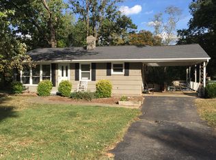 1518 11th St NW, Hickory, NC 28601