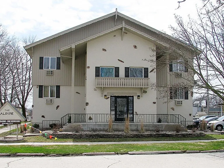 1703 Illinois Ave #3 — Photo 1