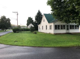 58 W Pleasant St, Bristol, VT 05443
