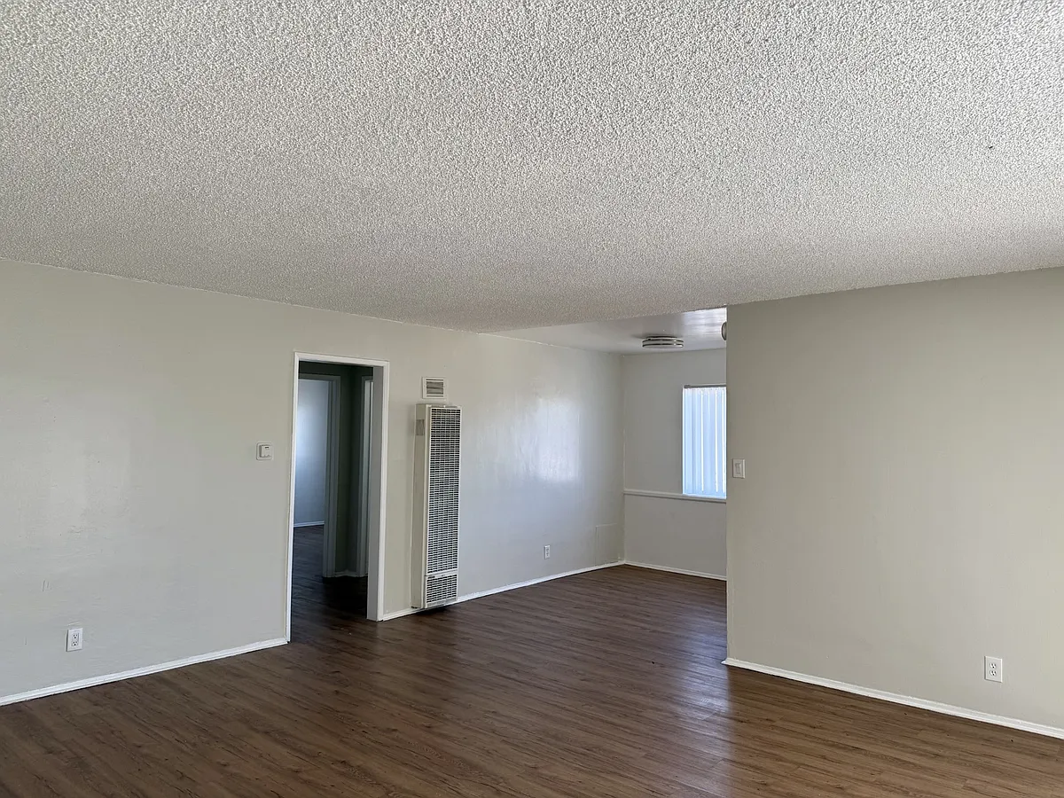 Building Photo - 4830 Canoga St #J