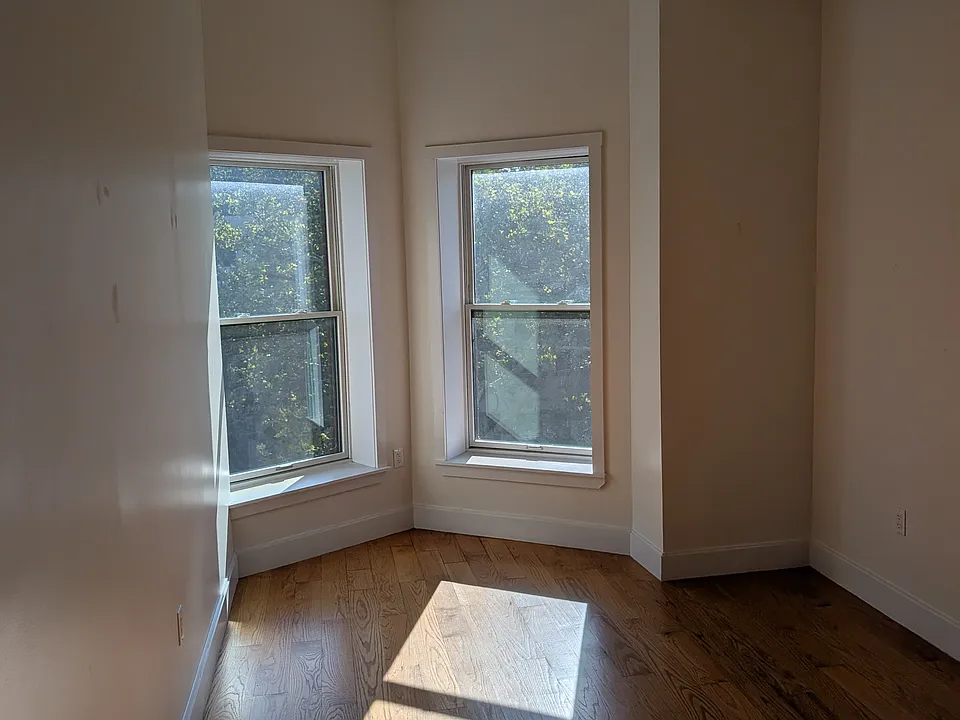 245 Stuyvesant Ave #2