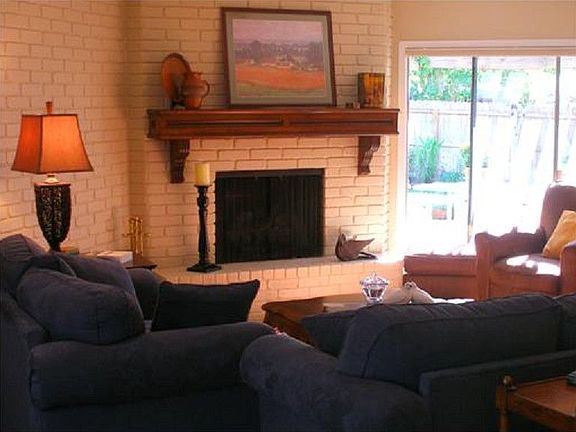 3rd image of 2728 Camelot Dr