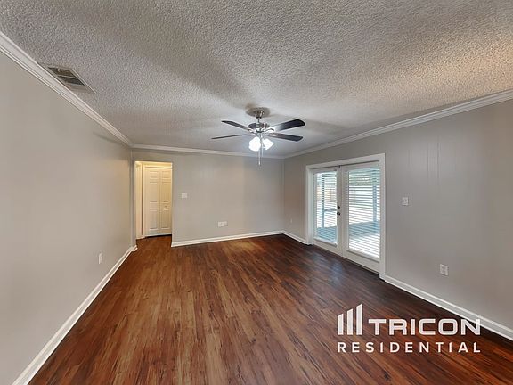 5th image of 328 Heather Ave