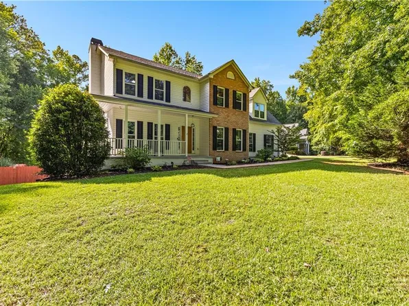 10 Mosby Woods Dr, Newnan, GA 30265