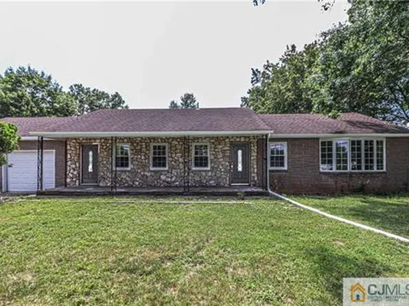 250 Treptow Rd, Somerset, NJ 08873
