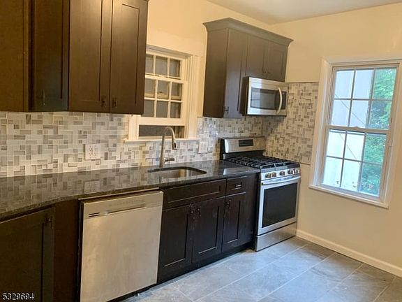 2nd image of 187 Franklin Ave Floor 2