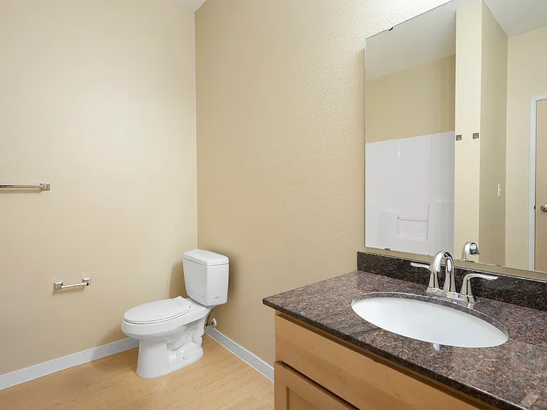 8. Mallview 2A - Bath 8. Mallview 2A - Bath