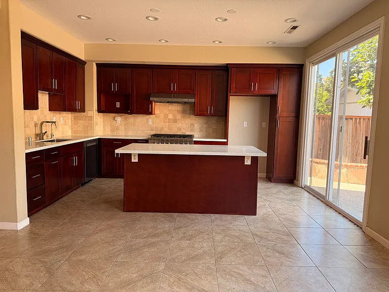 1832 Montage Ct — Photo 4