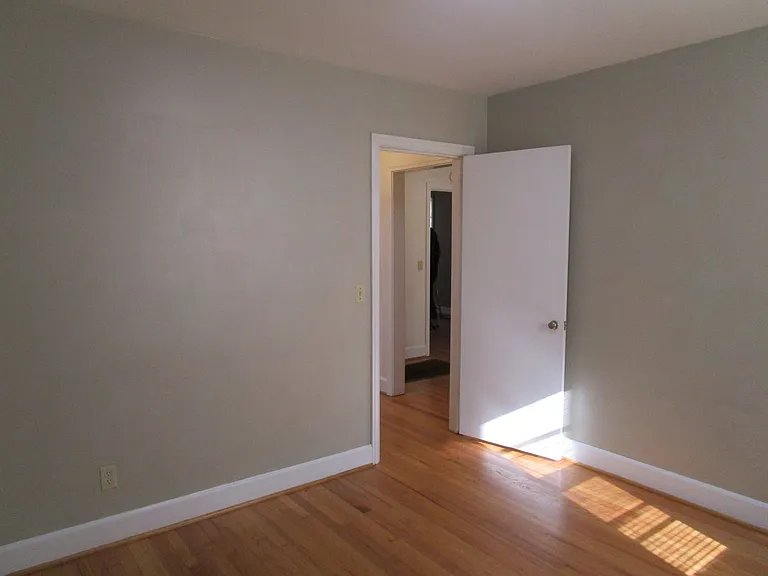 524 W Calhoun St — Photo 7