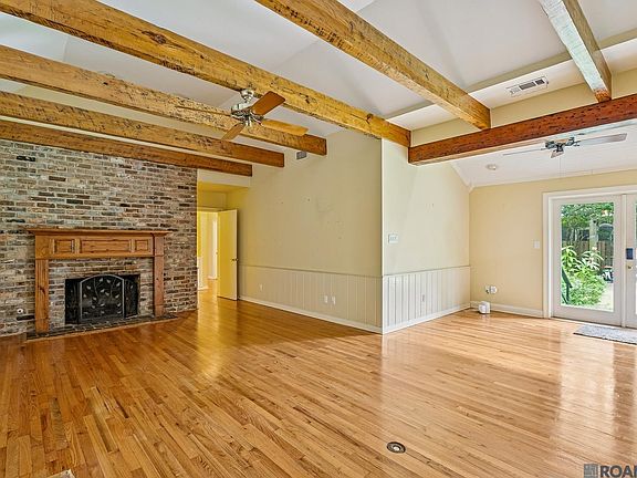3rd image of 535 Stanford Ave