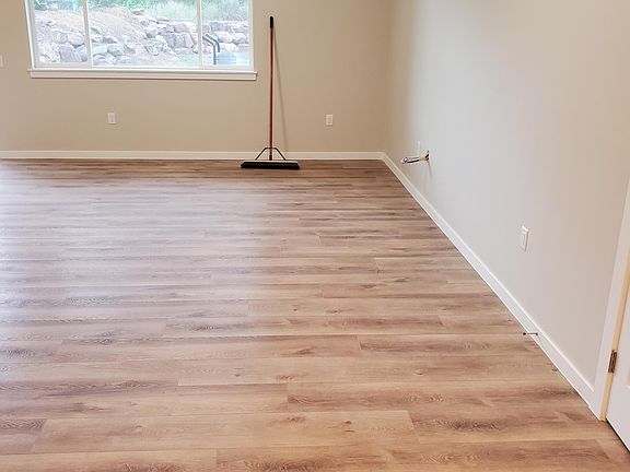 3rd image of 706 Chambers Ave #5