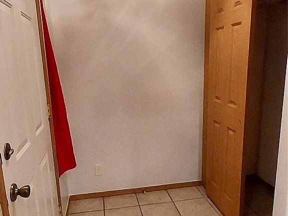 3rd image of 1323 S Lakeway Drive