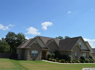 446 Bethel Cir, Hartselle, AL 35640