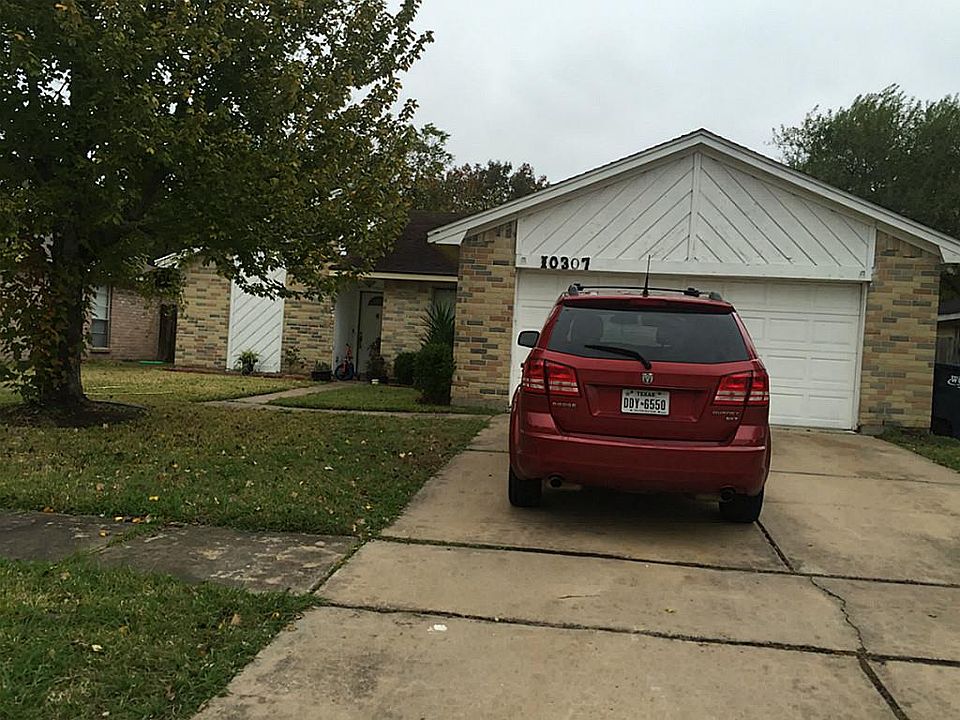 1st image of 10307 Hollow Canyon Ct