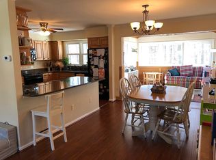 9517 Southern Cross Ln, Burke, VA 22015