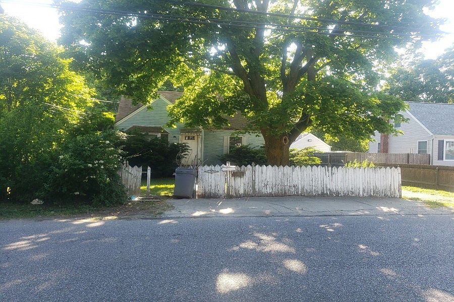 1014 Wilson Blvd, Central Islip, NY 11722 Zillow