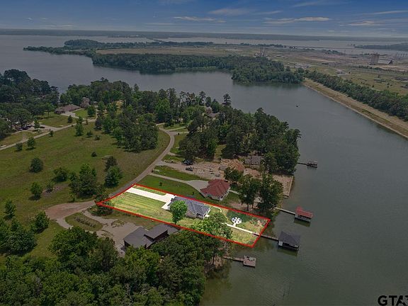 2nd image of 419 Lost Lake Trl