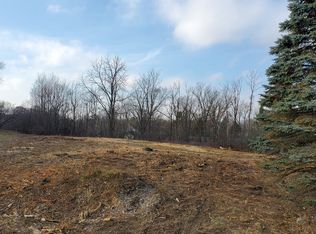 6600 Hillstone Ct, Waterford, WI 53185