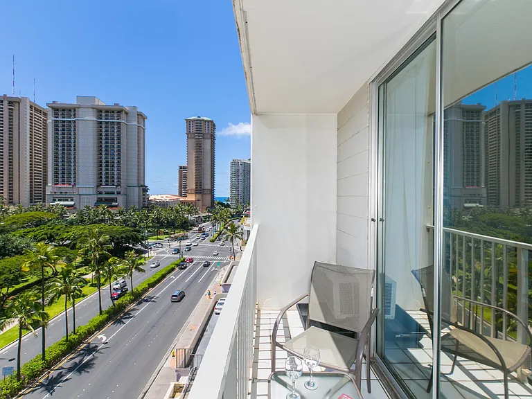 1920 Ala Moana Blvd #705 — Photo 19
