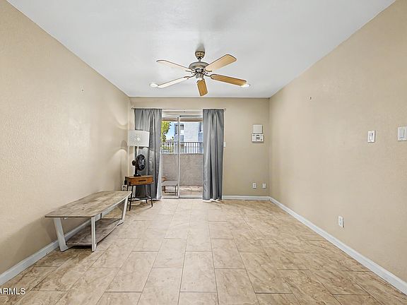 3rd image of 4410 N LONGVIEW Avenue #115