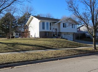5935 S 53rd St, Lincoln, NE 68516