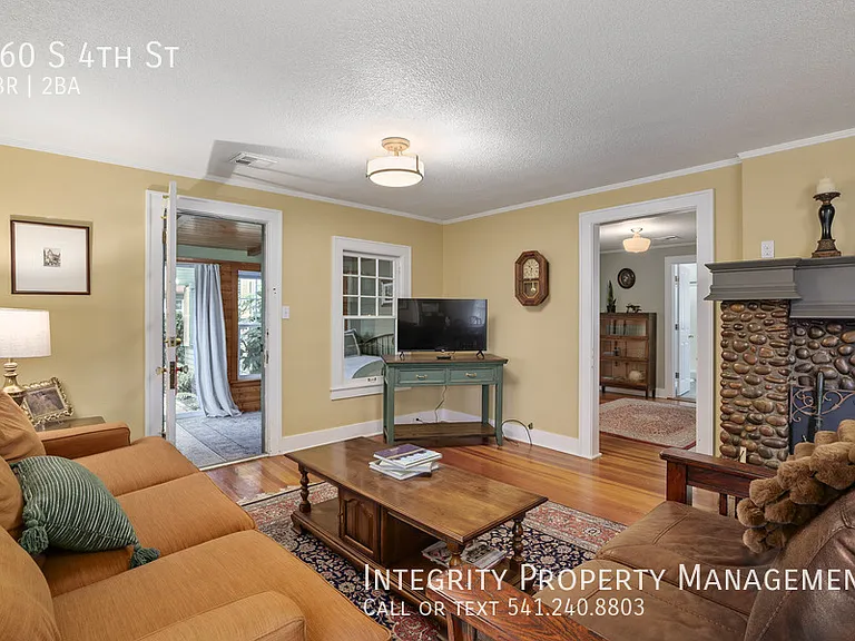 160 S 4th St — Photo 33