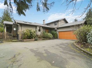 5541 Gilpin St, Burnaby, BC V5G 2H8