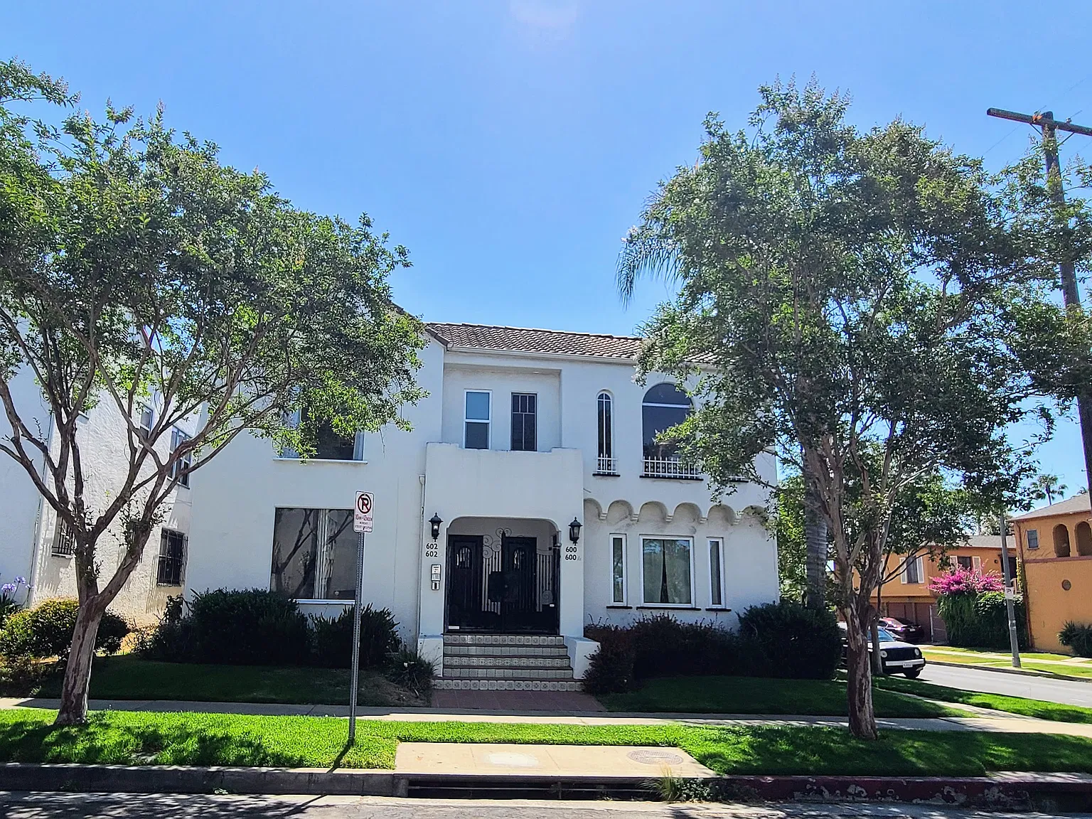 2 bed, 1200 sqft, $3,700 — Photo 1