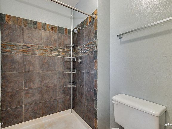 5th image of 2628 W Wood Dr