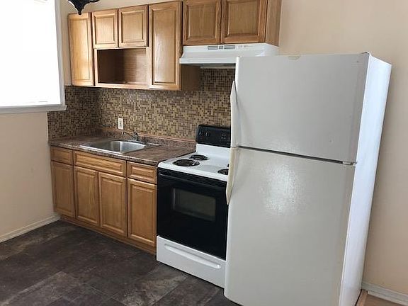 4th image of 5205 N Broad St APT 1