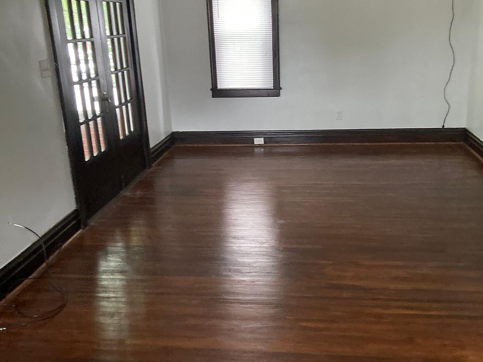 2nd image of 102 Harrison Ct #1