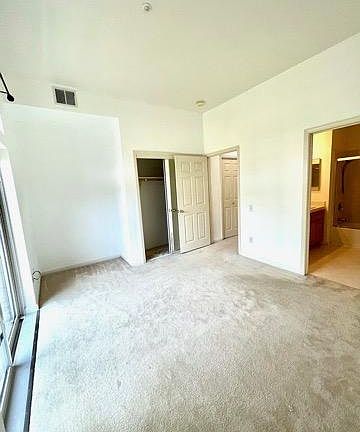 3rd image of 333 Crescent Ct