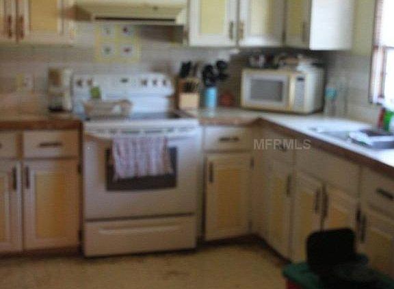 2nd image of 1094 Greenskeep Dr