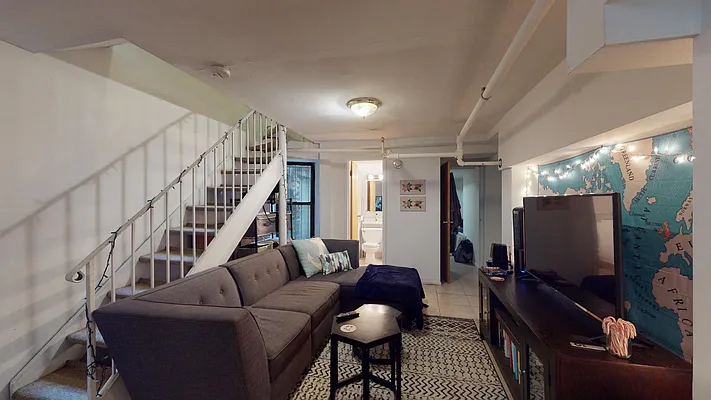 Rented by Bond New York | media 37