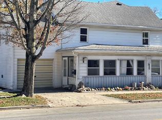 206 N State St, South Whitley, IN 46787