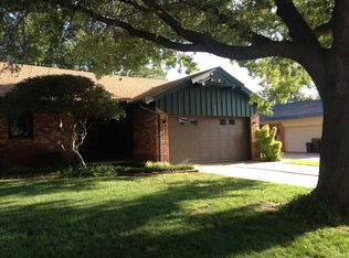1908 Colebrook Dr, Village, OK 73120