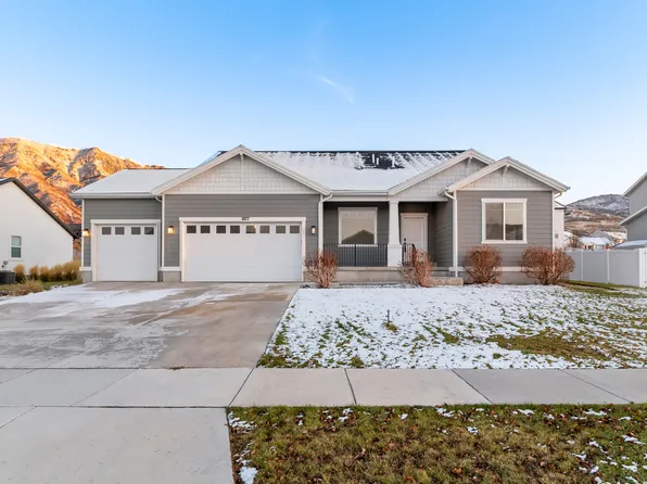 1077 S Red Barn View Dr, Santaquin, UT 84655