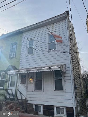 2nd image of 767 2nd St
