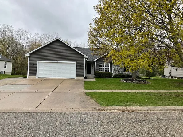 209 Wildemere Dr, Mason, MI 48854