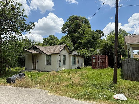 3rd image of 6302 Torreon St