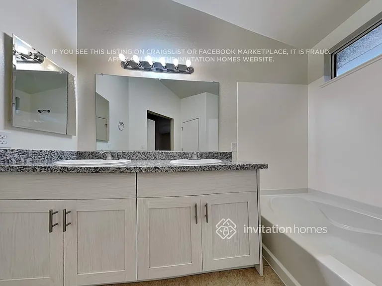 1140 N Leoma Ln — Photo 15