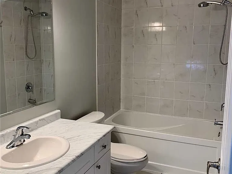 293 Eves Gate — Photo 10