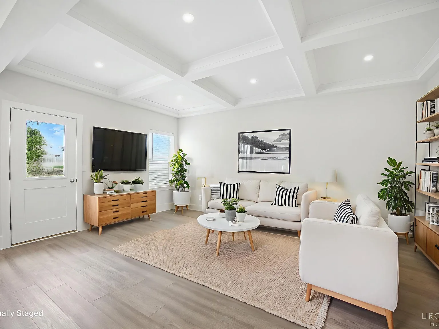 3 bed, 2.5 bath, 1790 sqft, $3,250 — Photo 3