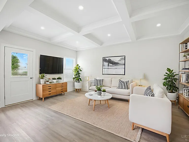 95 Sequoia Dr — Photo 3